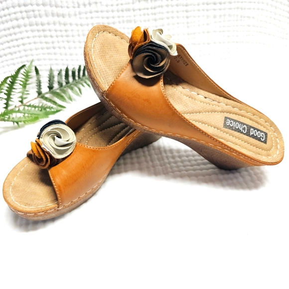 Peep Toe Wedge Slide-On Mule Sandals, Size 7.5 - Picture 3 of 16